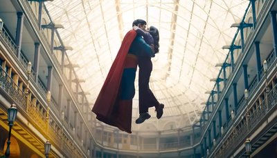 Фото В Индии из фильма "Супермен" убрали поцелуи